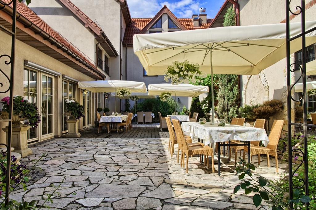 Villa Estera - Hotel & Restauracja Michalowice  Exterior photo